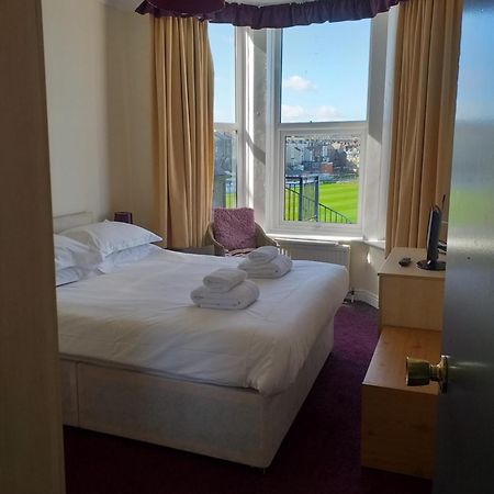 Dickie'S View Apartment Scarborough Bagian luar foto