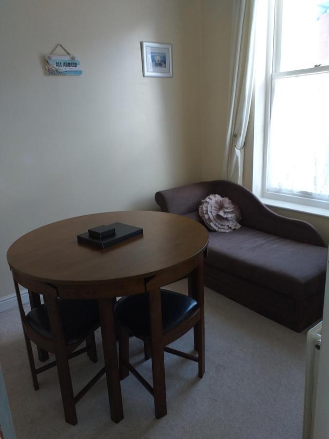 Dickie'S View Apartment Scarborough Bagian luar foto